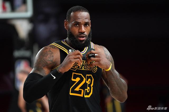 霍姆格伦抢七大战出场30+分钟但出手不超2次 NBA历史首人